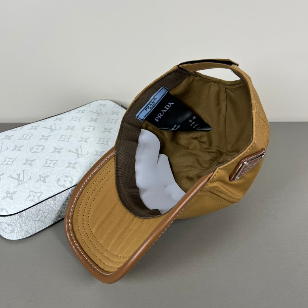 CASQUETTE PRADA