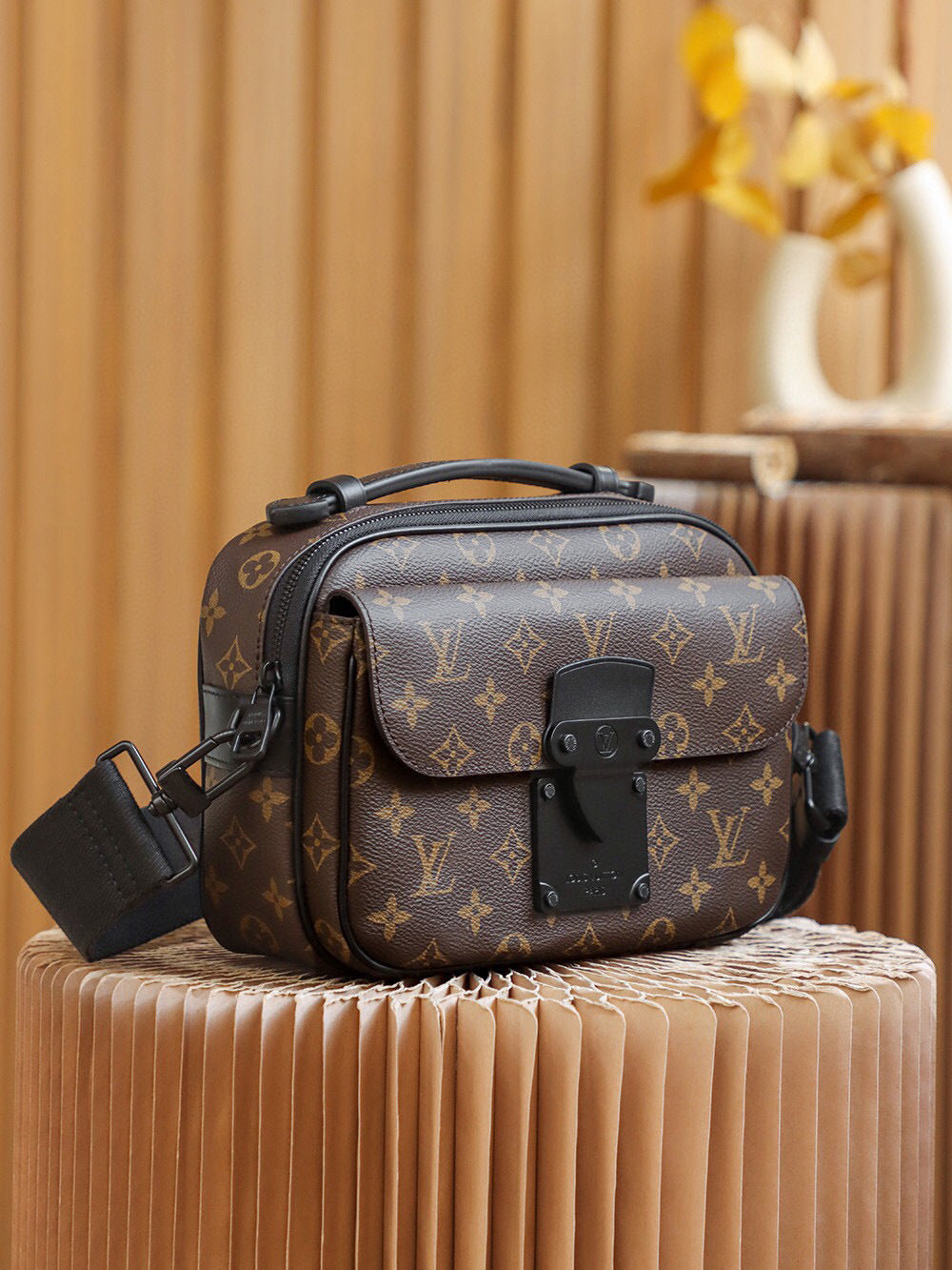 SACOCHE LOUIS VUITTON