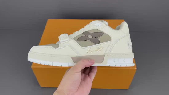 LOUIS VUITTON LV TRAINER SNEAKER BEIGE