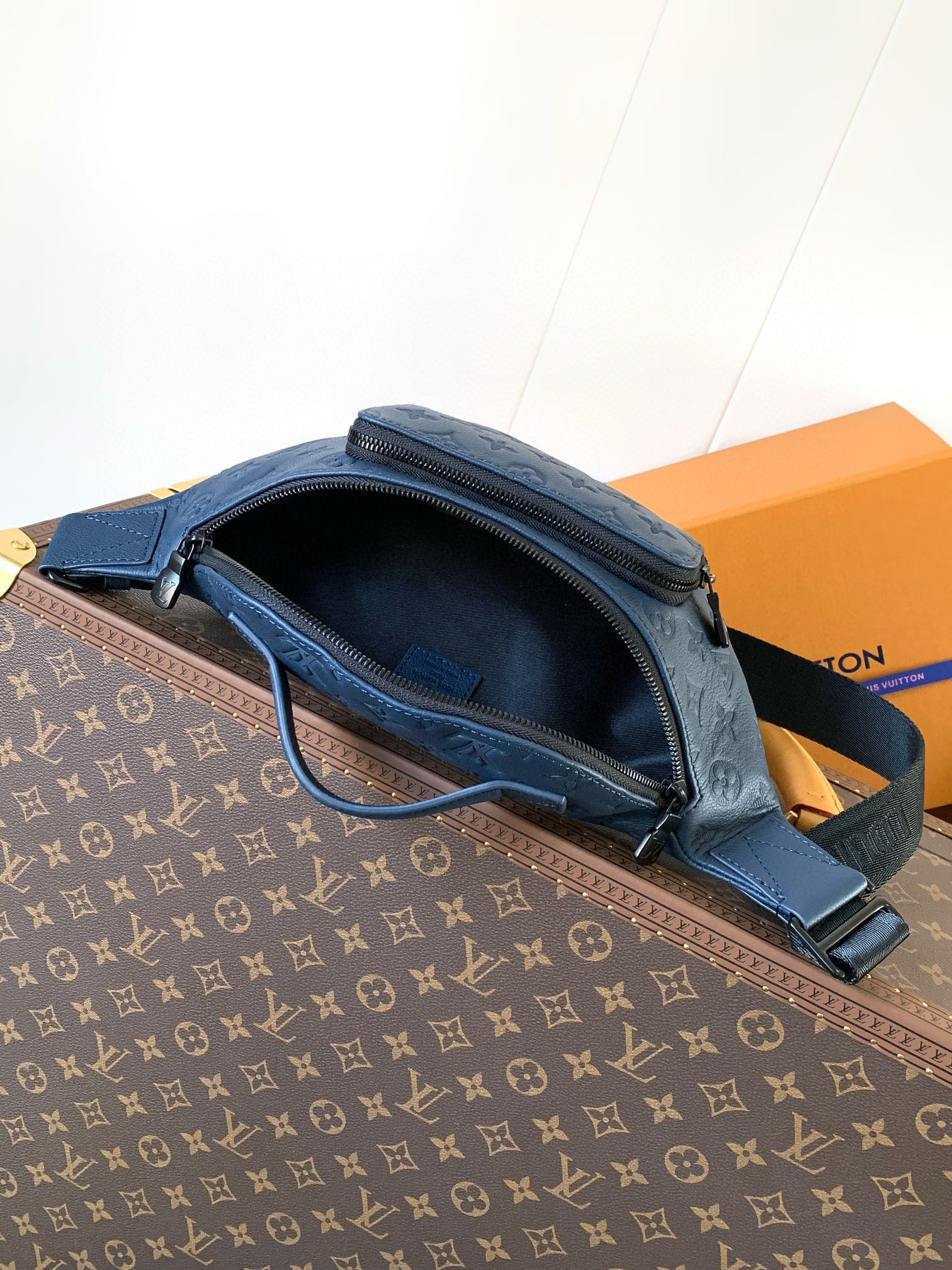 BANANE LOUIS VUITTON