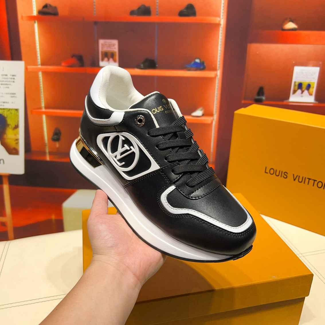 Basket Louis Vuitton Neo Run Away noir