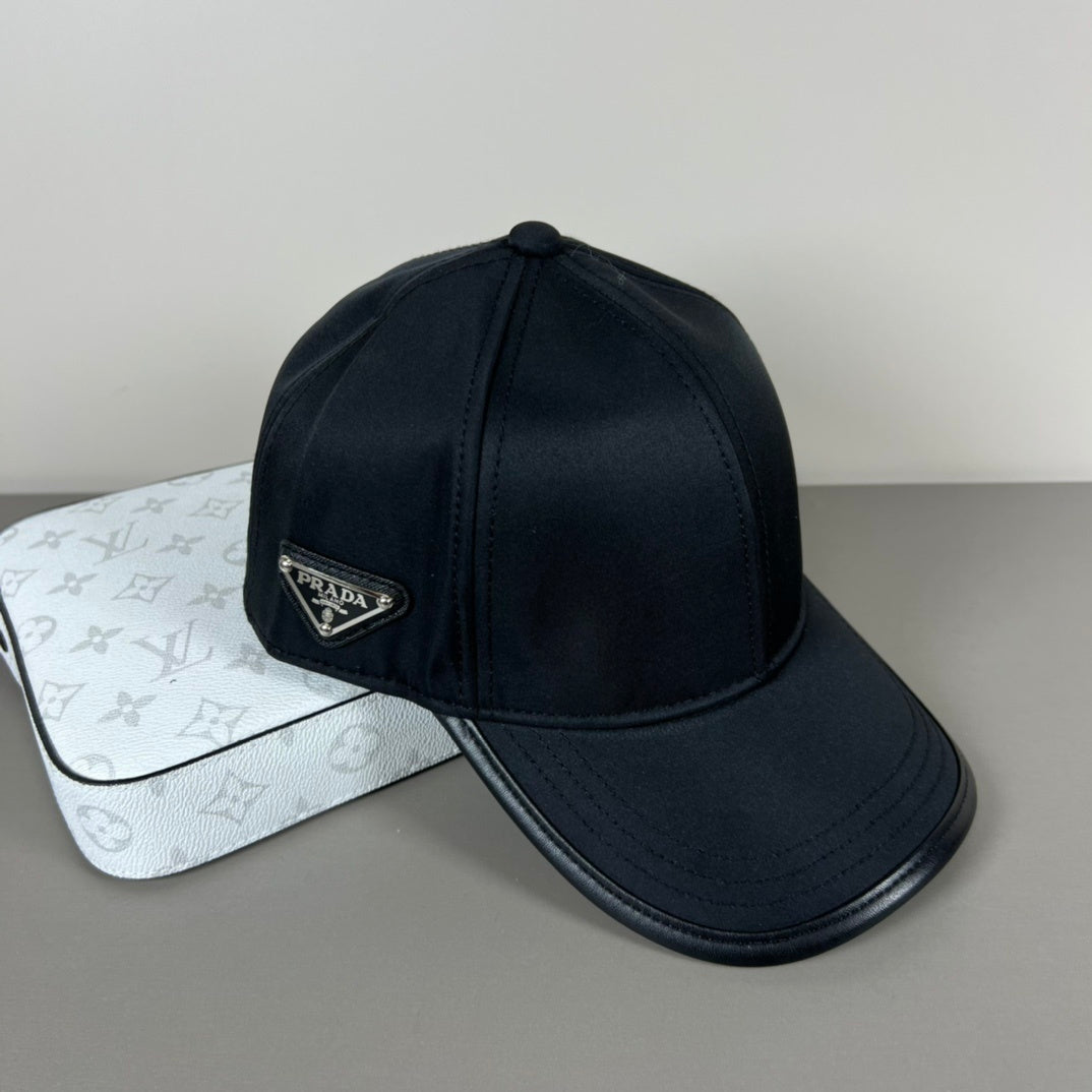 CASQUETTE PRADA