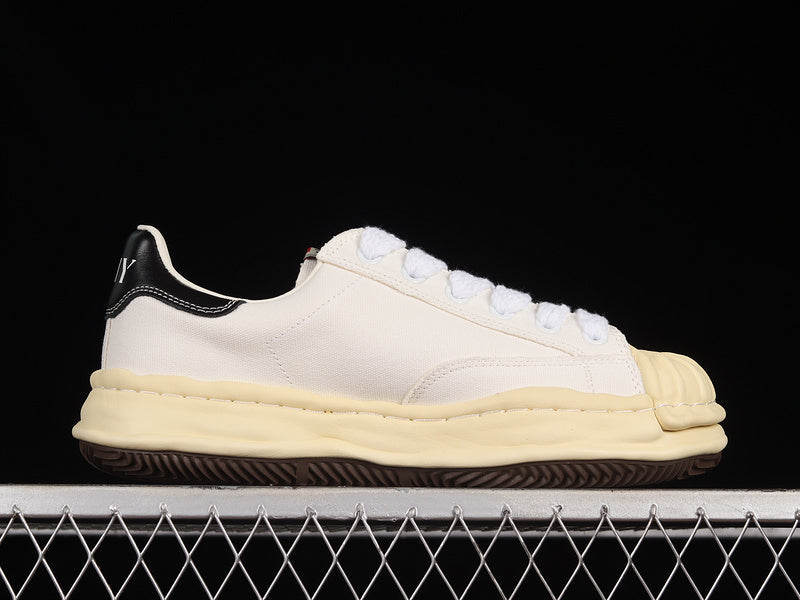 MIHARA YASUHIRO BLAKEY OG SOLE LEATHER LOW BEIGE WHITE