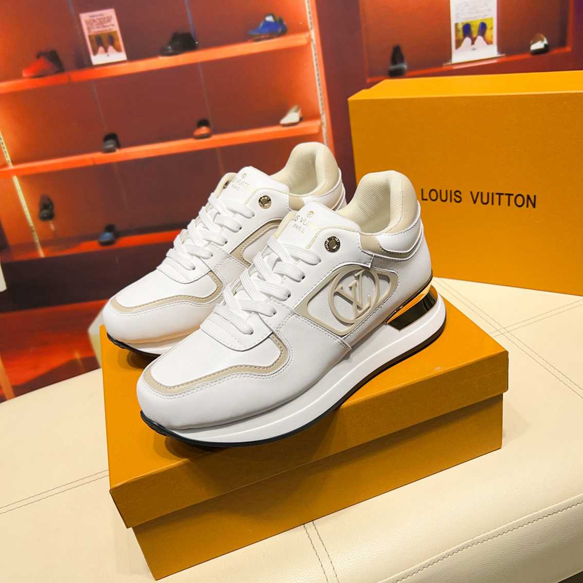 Basket Louis Vuitton Neo Run Away blanc