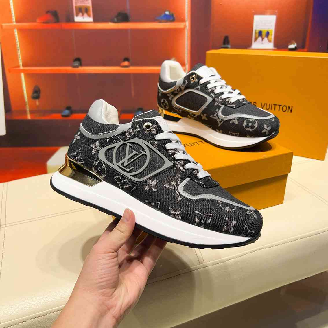 Basket Louis Vuitton Neo Run Away NOIR monograme