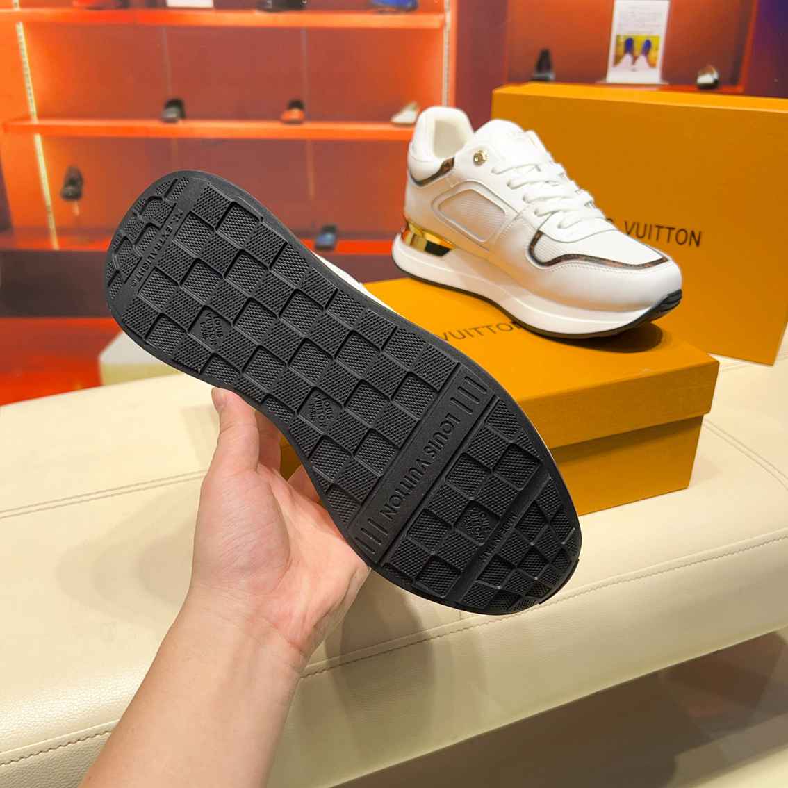 Basket Louis Vuitton Neo Run Away BLANC monograme