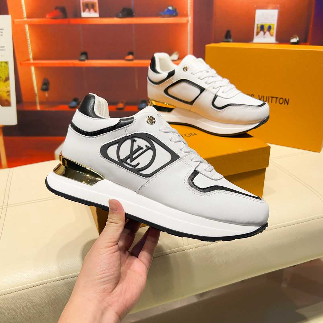 Basket Louis Vuitton Neo Run Away blanc