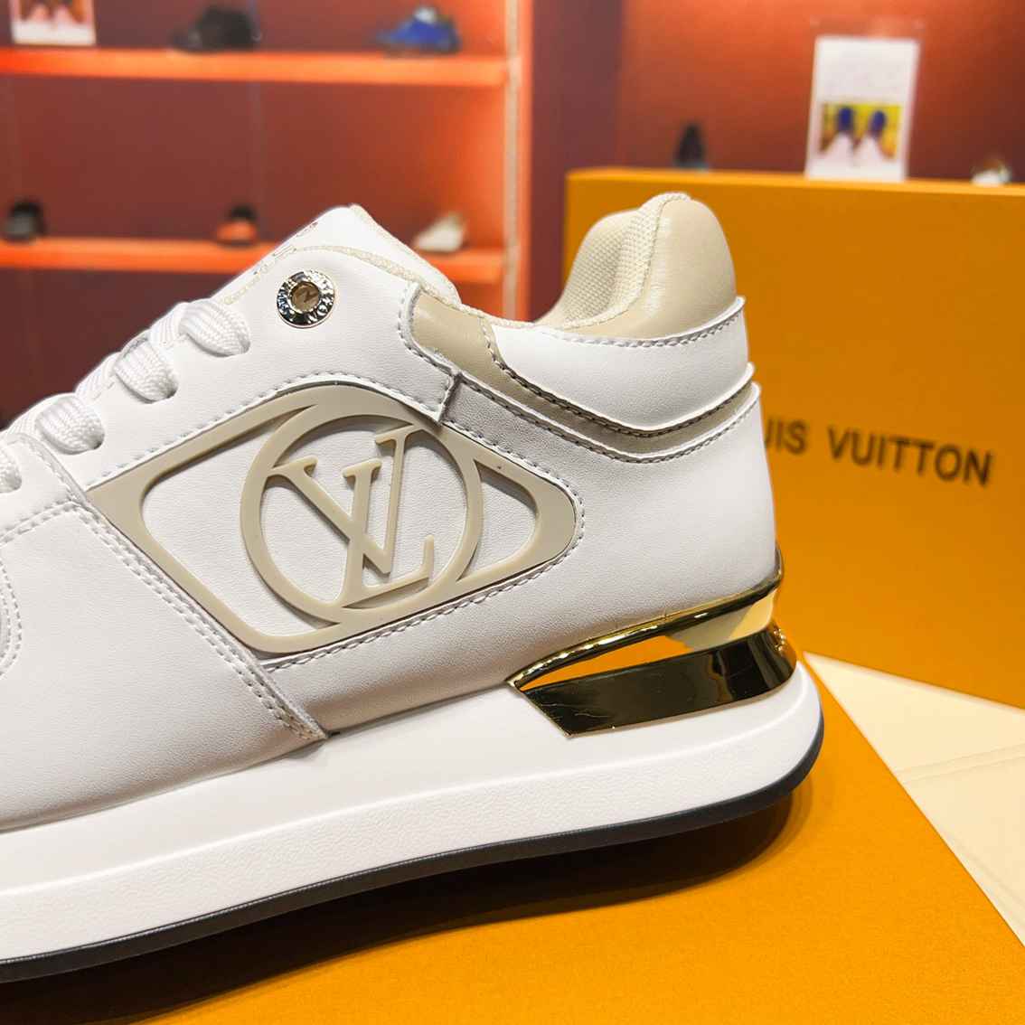 Basket Louis Vuitton Neo Run Away blanc