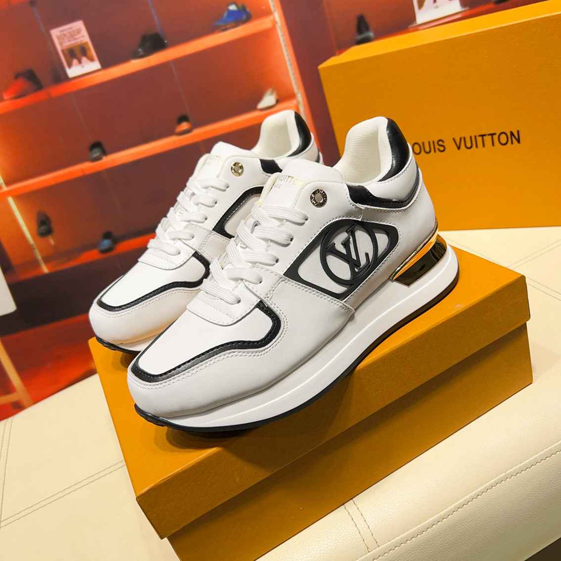 Basket Louis Vuitton Neo Run Away blanc