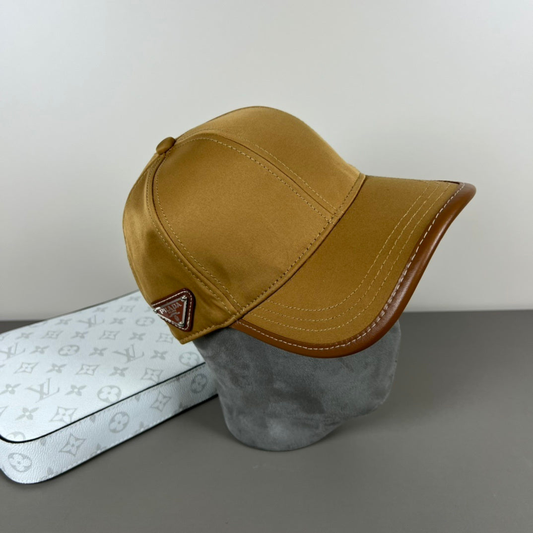 CASQUETTE PRADA