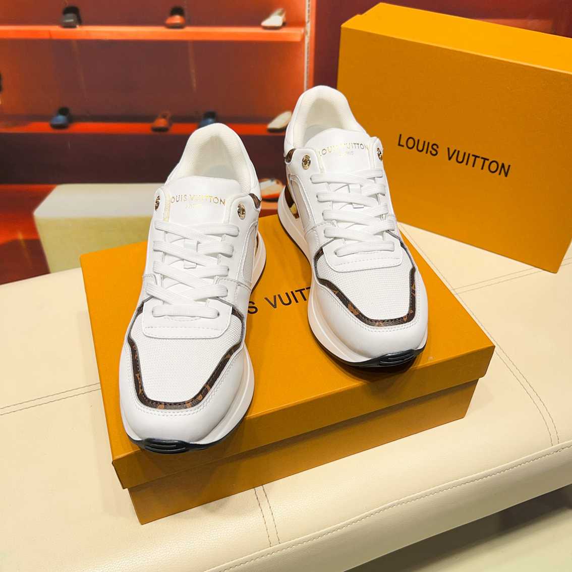 Basket Louis Vuitton Neo Run Away BLANC monograme