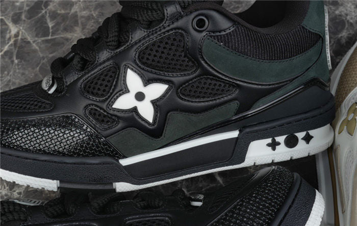 LOUIS VUITTON LV SKATE SNEAKER NOIR ET BLANC