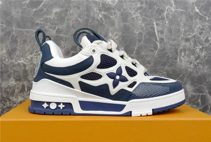 LOUIS VUITTON LV SKATE SNEAKER MARINE ET BLANC