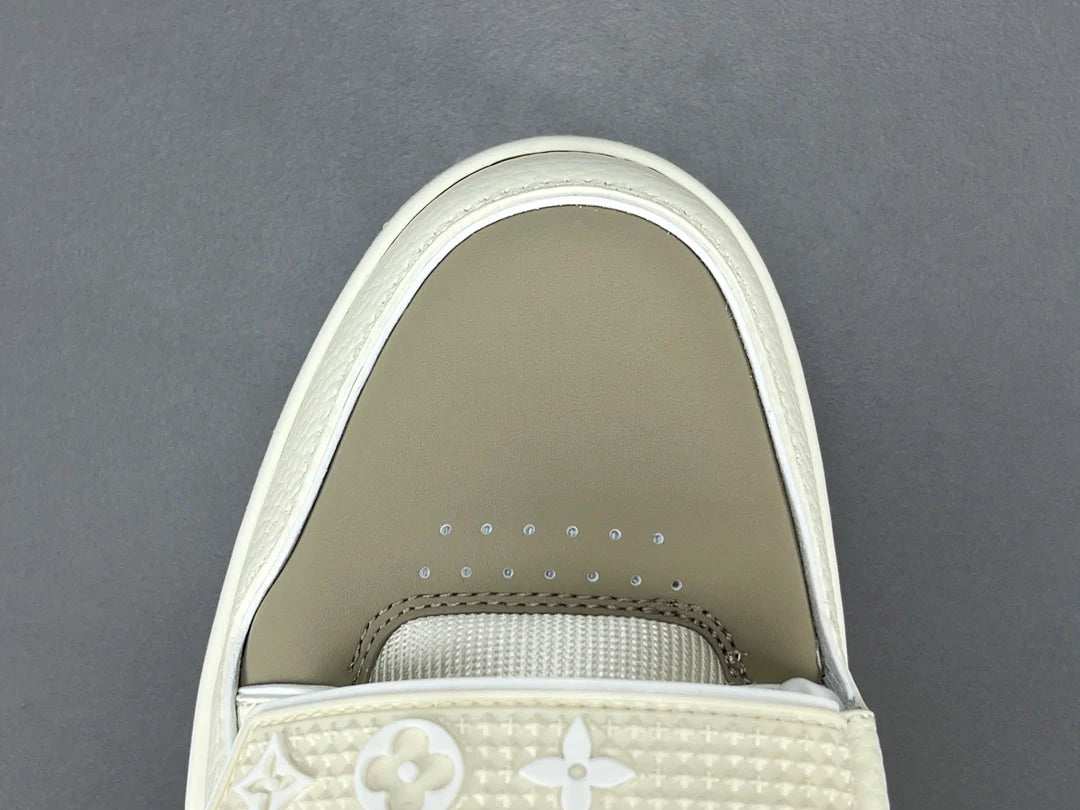 LOUIS VUITTON LV TRAINER SNEAKER BEIGE
