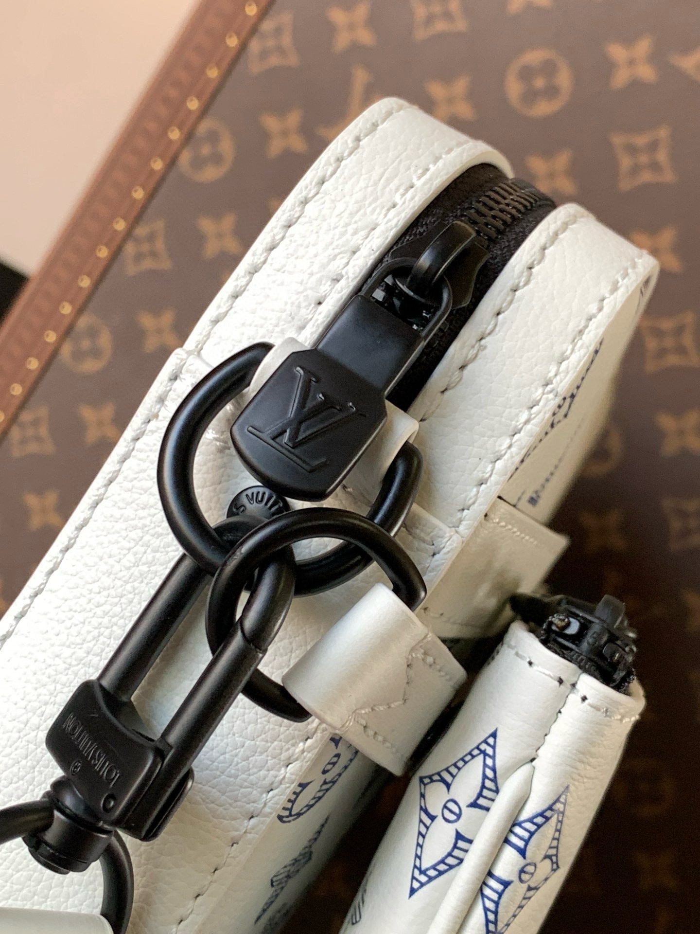 SACOCHE LOUIS VUITTON
