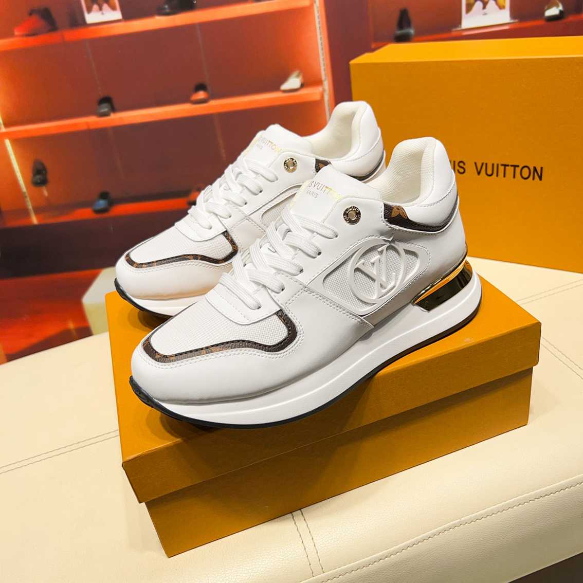 Basket Louis Vuitton Neo Run Away BLANC monograme