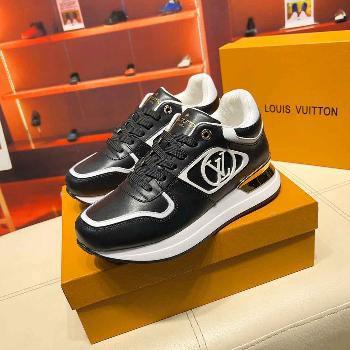 Basket Louis Vuitton Neo Run Away noir