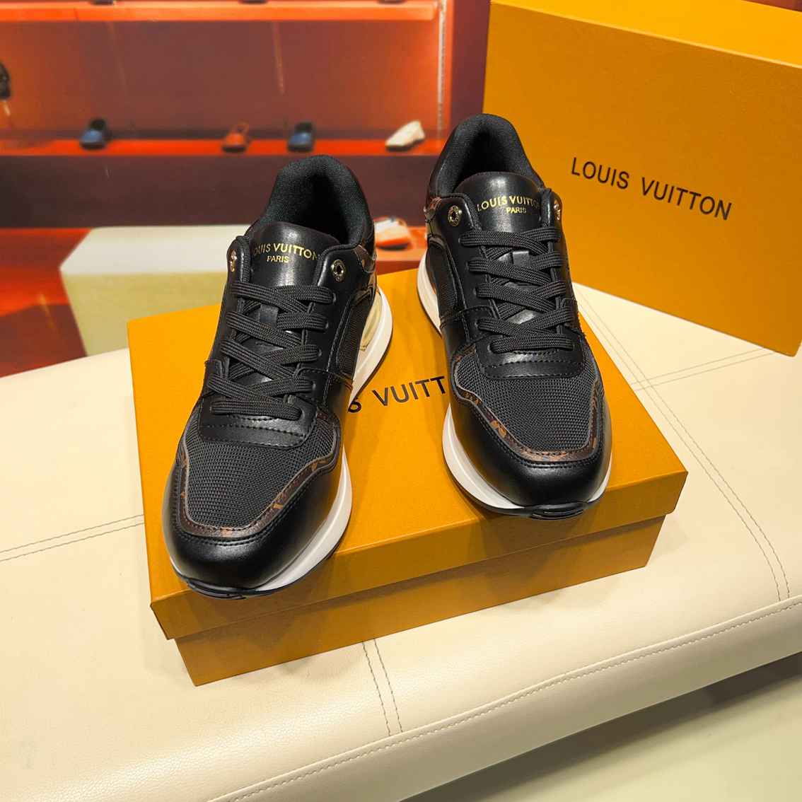 Basket Louis Vuitton Neo Run Away NOIR monograme