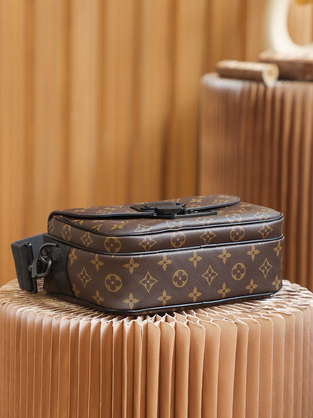 SACOCHE LOUIS VUITTON