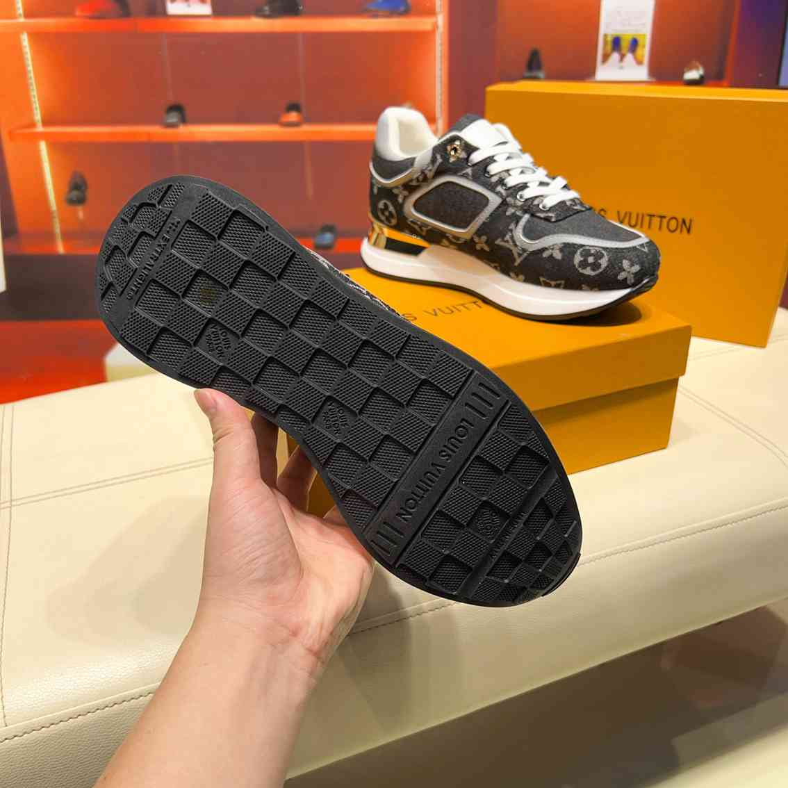 Basket Louis Vuitton Neo Run Away NOIR monograme