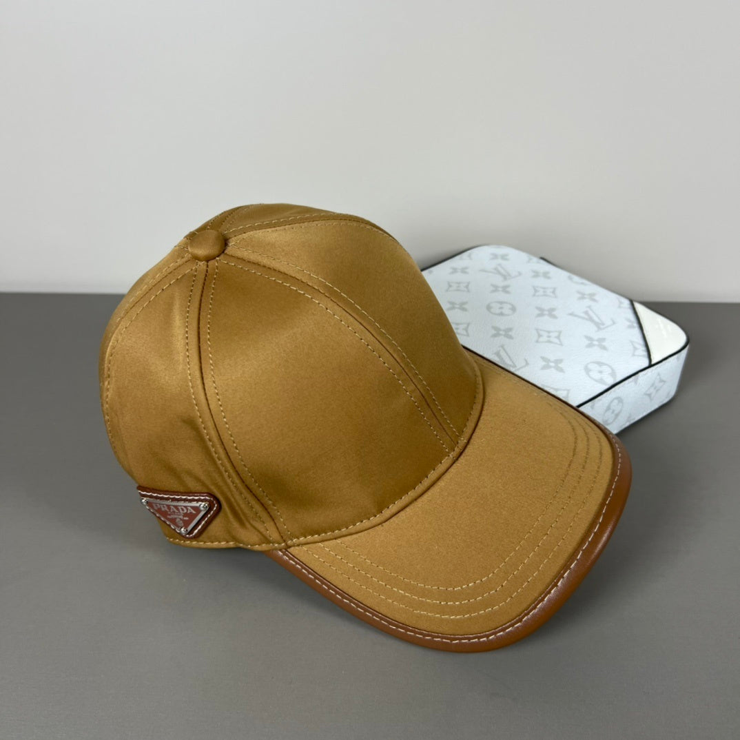 CASQUETTE PRADA