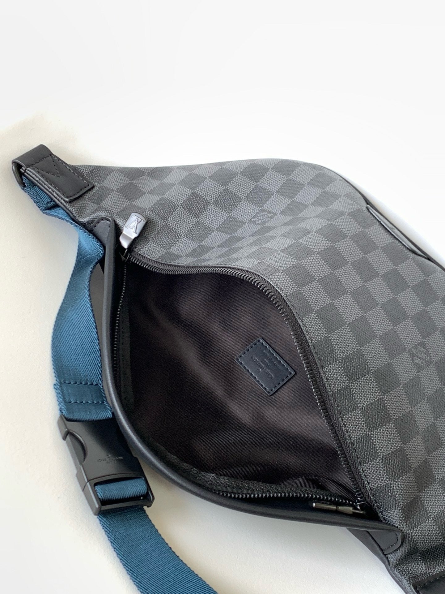 BANANE LOUIS VUITTON