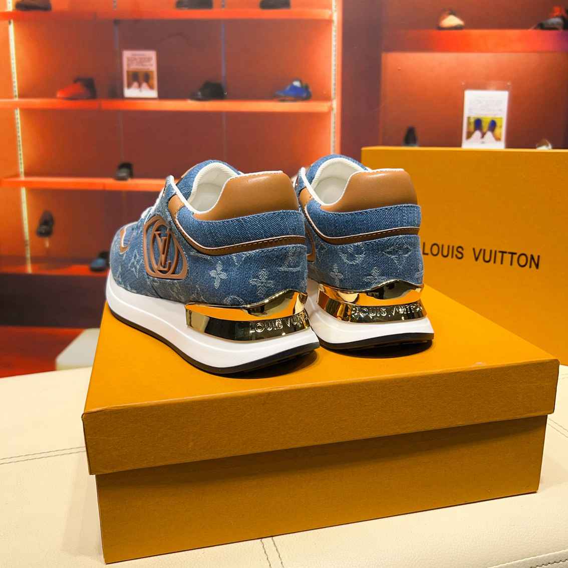 Basket Louis Vuitton Neo Run Away BLEUE JEANS monograme