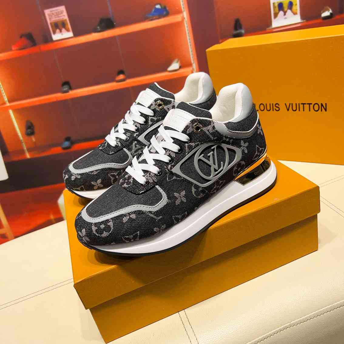 Basket Louis Vuitton Neo Run Away NOIR monograme